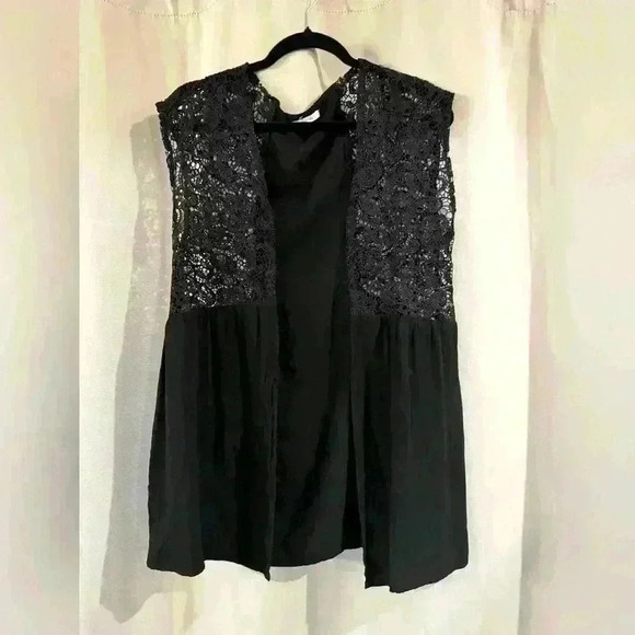 Women’s Black Maurices Lace Throw Over - Picture 1 of 6